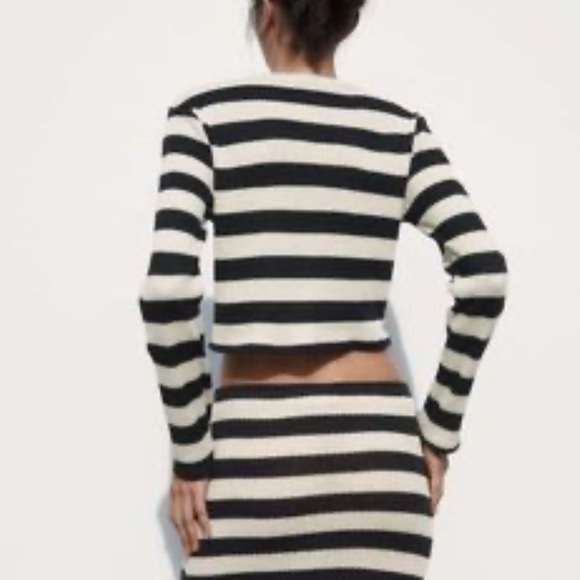 Zara striped long sleeve knit crop top beige/black NWT - Picture 2 of 3